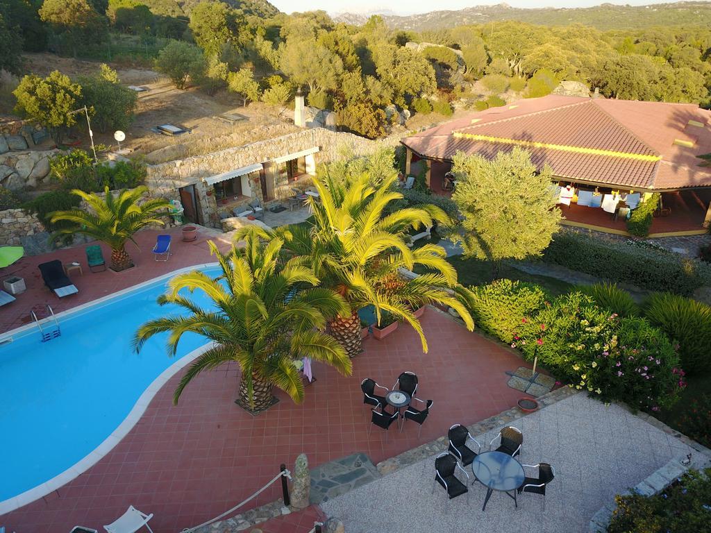 Résidence Villa Smeralda Telti Esterno foto