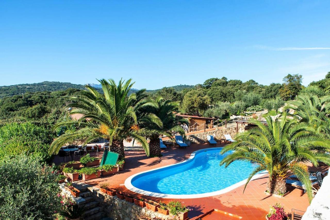 Résidence Villa Smeralda Telti Esterno foto