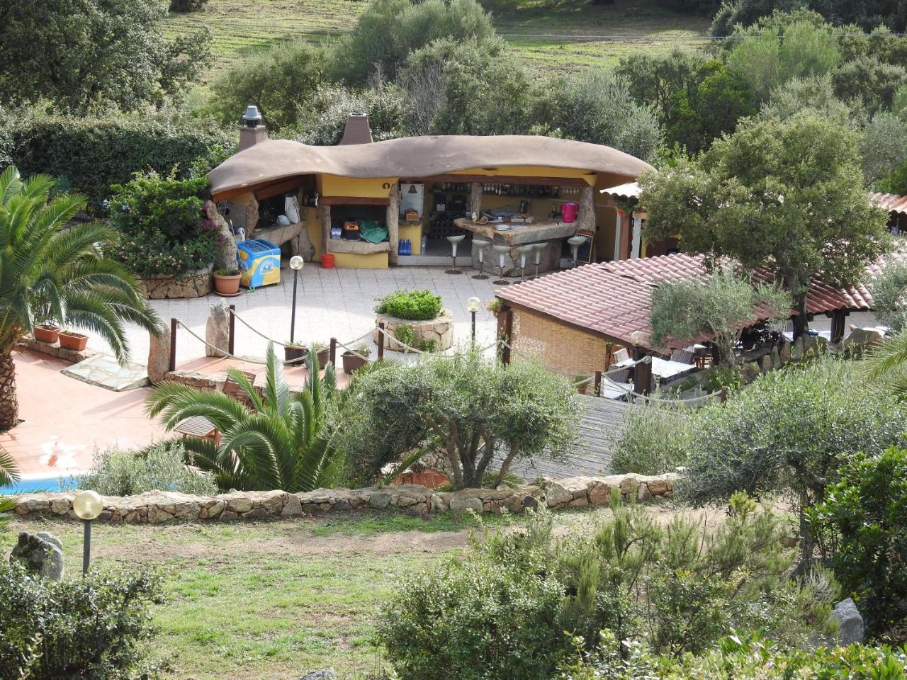 Résidence Villa Smeralda Telti Esterno foto